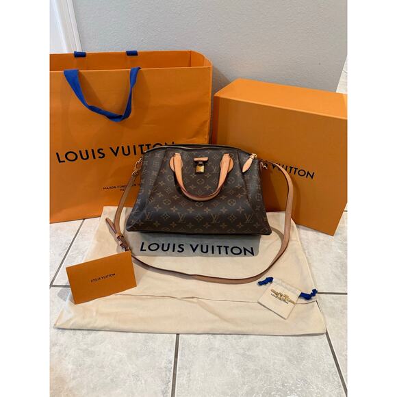 Louis Vuitton Rivoli Monogram Bag with Key $1830 and Original Packaging M44546 - Picture 2 of 9